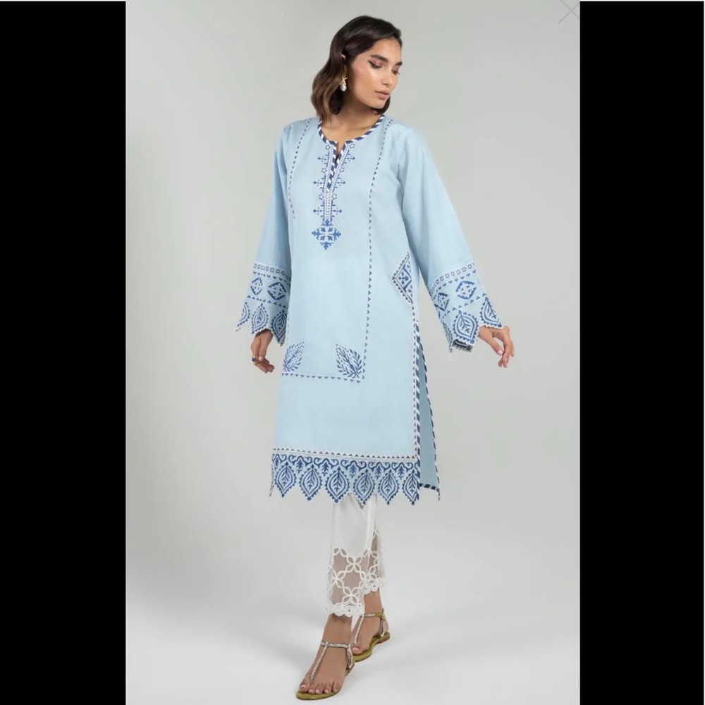 Sana Safinaz Brand New with Original Tags attached size XL light Blue Kurta only